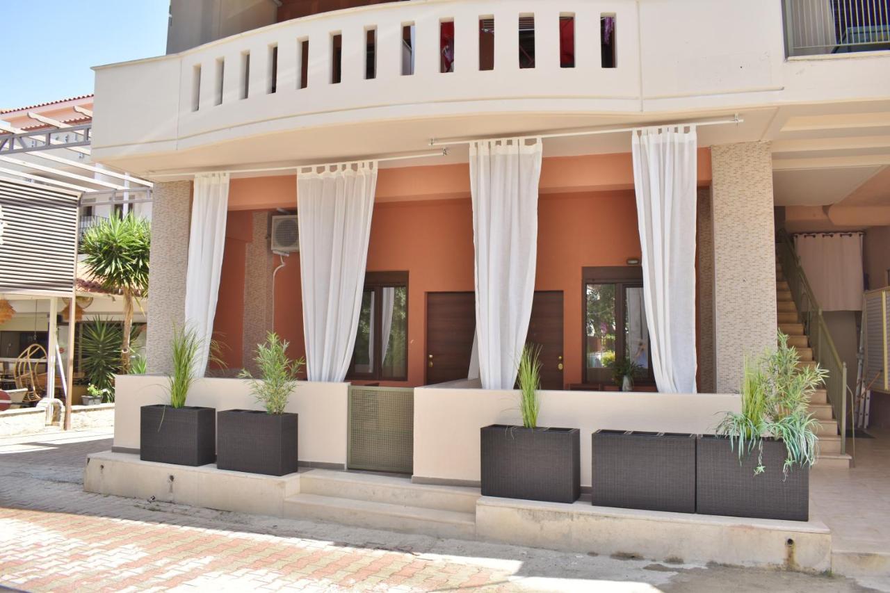 Kripis Studio Pefkochori Exterior foto